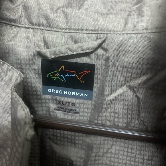 Greg Norman Golf Rain Top - Picture 2 of 4